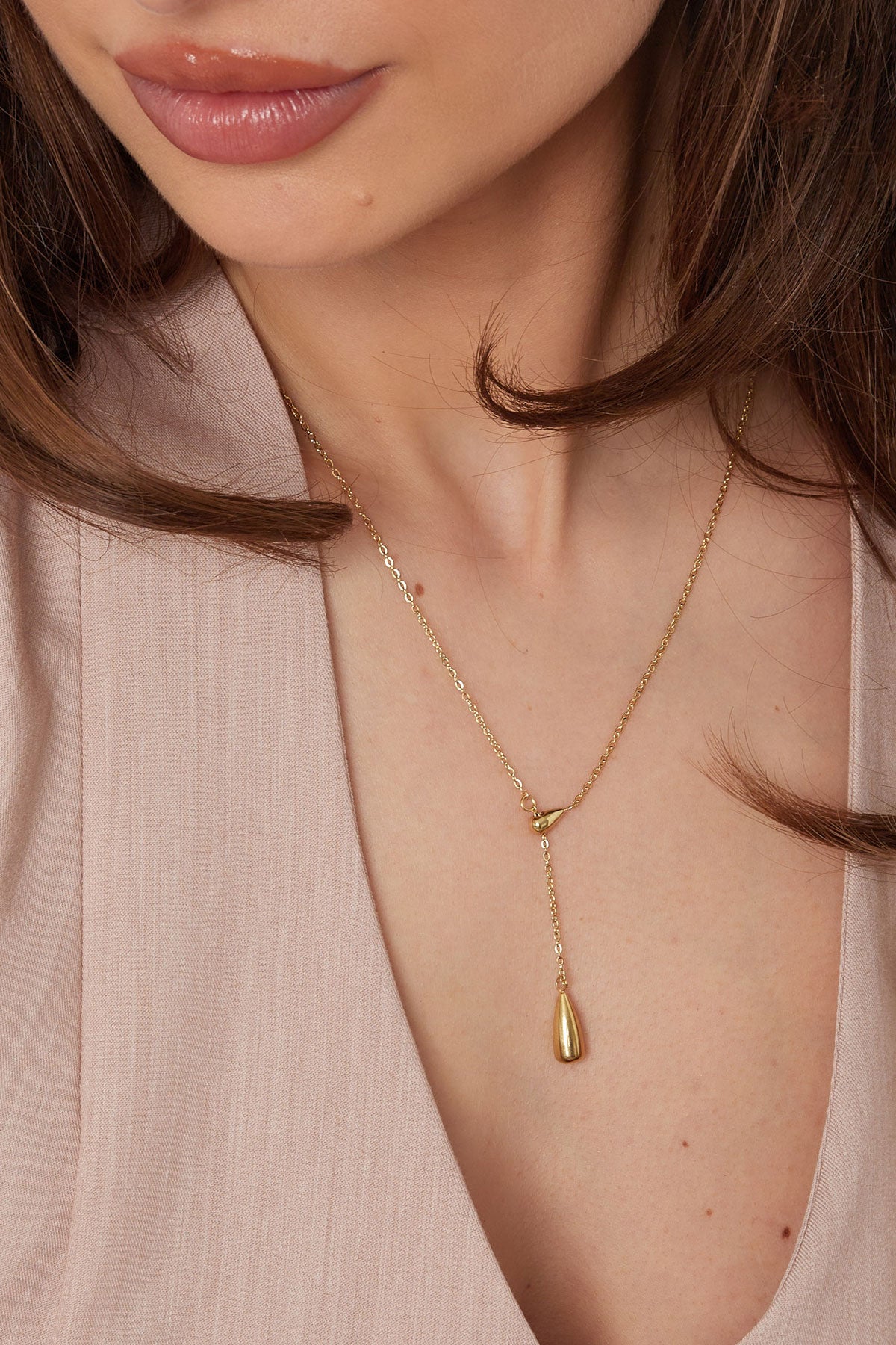 ketting met druppel bedel