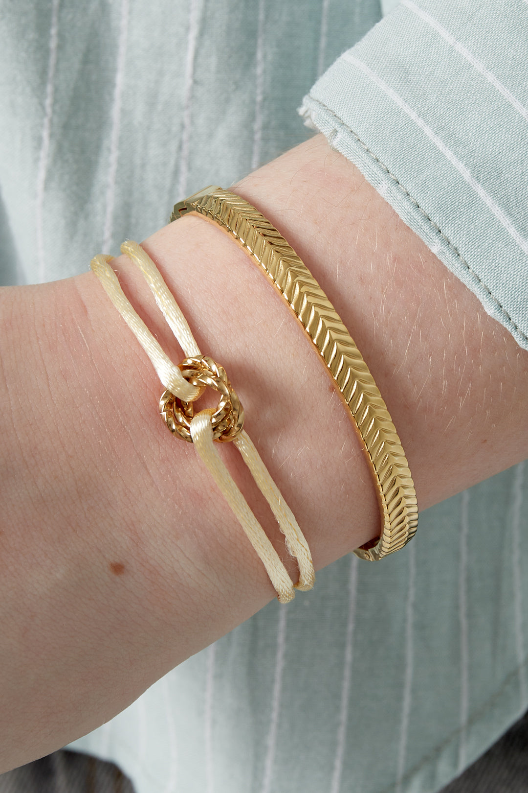 Armband met zonnige dagknoop