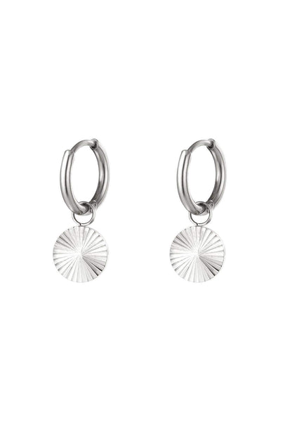 Elegant Drop Earrings in Silver and Gold